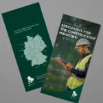 Mock-up eines englischen RLE Engineering & Services Flyers mit Standortkarte Deutschlands und Branchenmotiv. Professionelles Werbematerial zur Präsentation von RLE Engineering & Services Lösungen im Bereich Bauwesen