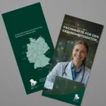 Mock-up eines RLE Engineering & Services Flyers mit Standortkarte Deutschlands und Branchenmotiv. Professionelles Werbematerial zur Präsentation von RLE Engineering & Services Lösungen im Gesundheitssektor